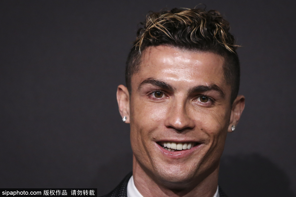 广东攻守兼备显示冠军相