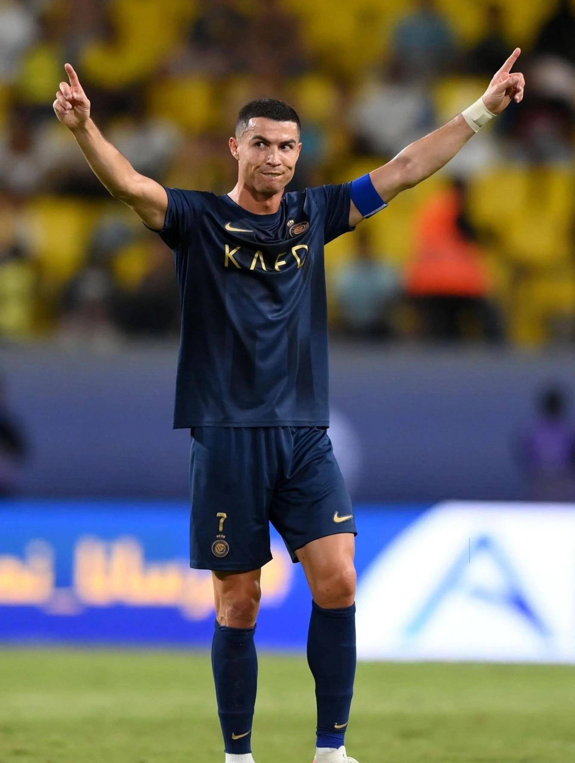 日职联战报：鹿岛鹿角主场2-1横滨水手，时隔9年再次夺冠