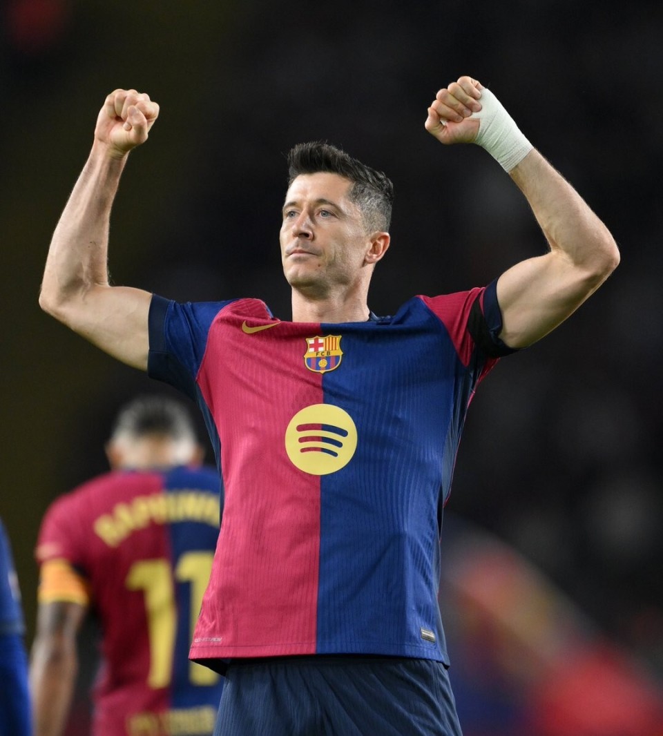 乱战高手！张宁13中7得到21分7篮板2助攻