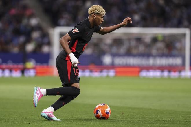 外线手感火热！麦克布莱德替补命中7记三分砍下22分3篮板