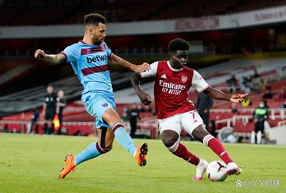 末节被弃用！周琦高效砍两双，杀伤力十足无奈罚球一般